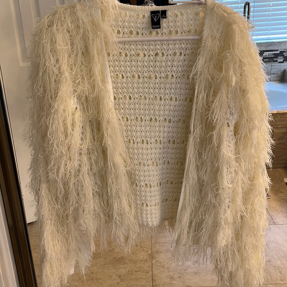 From Windsor! Perfect to wear over dresses✨